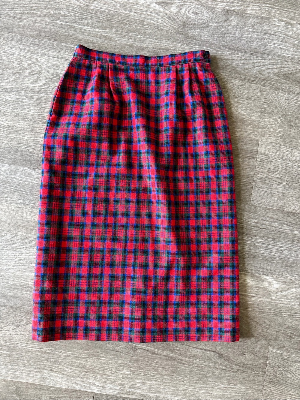 Vintage Pendleton Red and Green Plaid Pencil Skirt Size 6